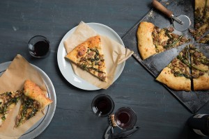 sliced-broccoli-rabe-sausage-pizza