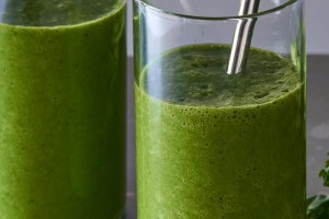 broccoli-rabe-power-smoothie-andyboy