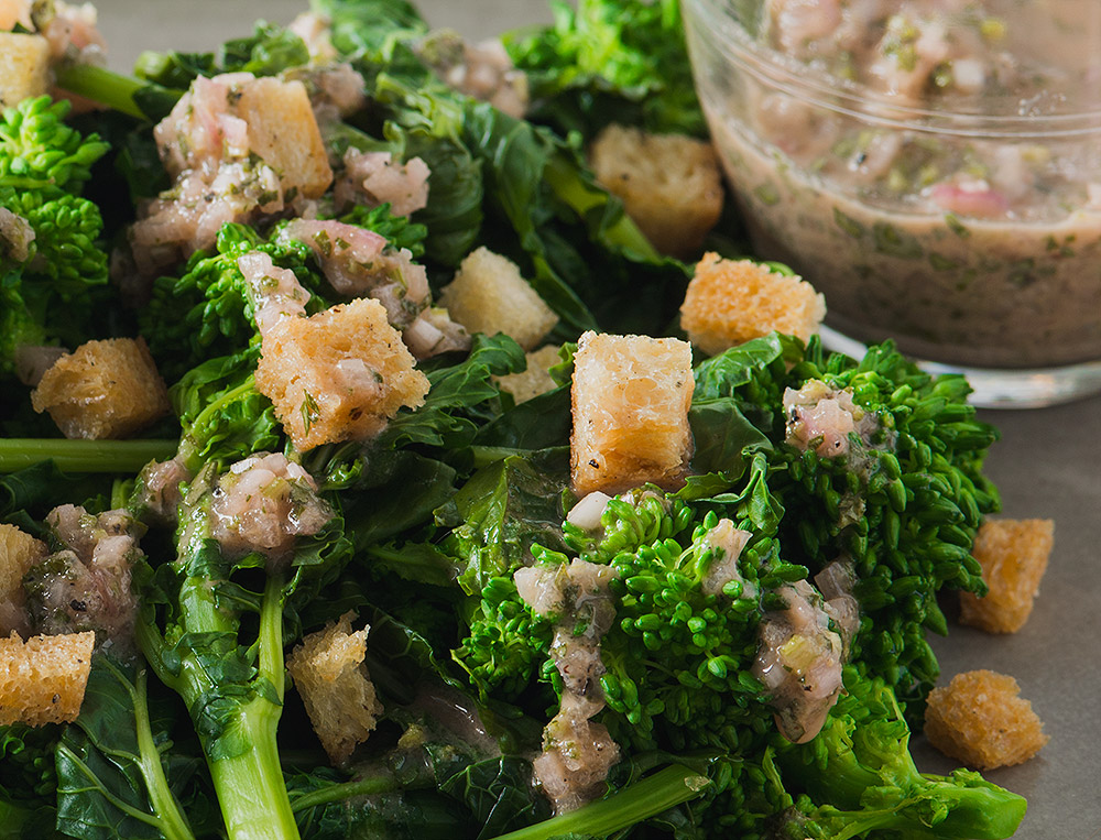 Steamed Broccoli Rabe and Crouton Salad