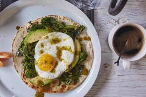 roasted_broccoli_tostada_andyboy