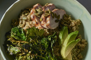 grilled-chicken-broccoli-rabe-and-quinoa-bowl