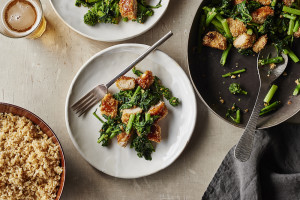 panko-crusted-chicken-with-broccoli-rabe