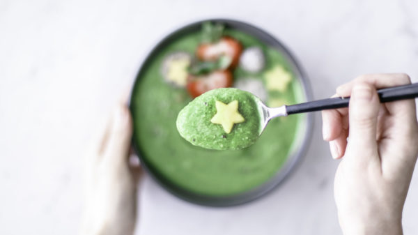 health-green-smoothie-bowl-broccoli-rabe