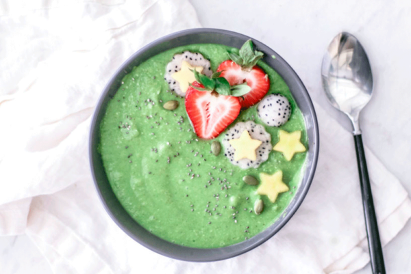 Healthy-Green-Smoothie-Bowl-with-Broccoli-Rabe